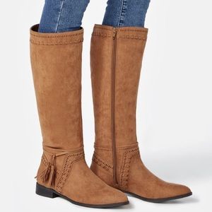 Walk The Line Stitched Boot - Wide Calf